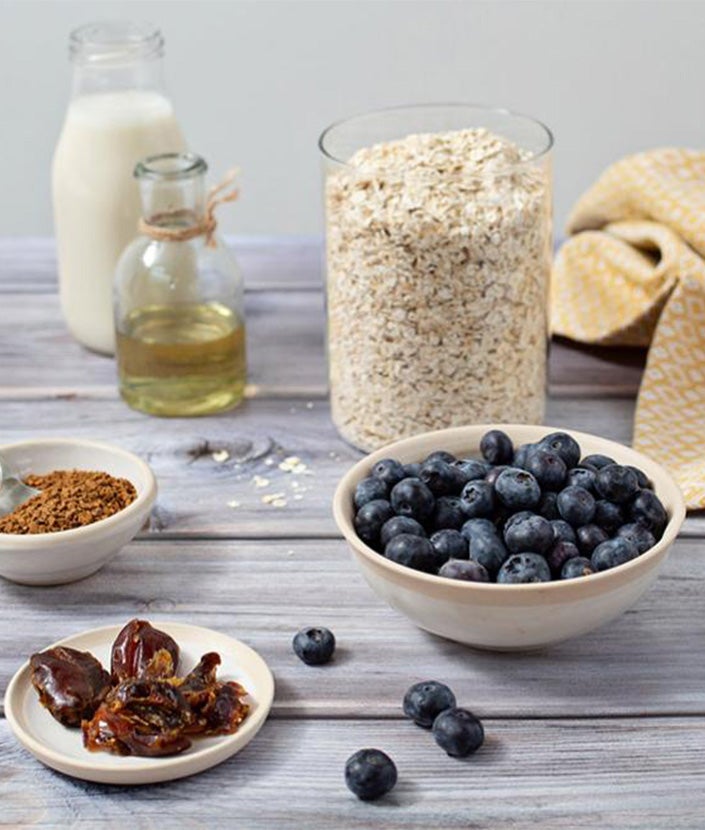 blueberry smoothies ingredients on table