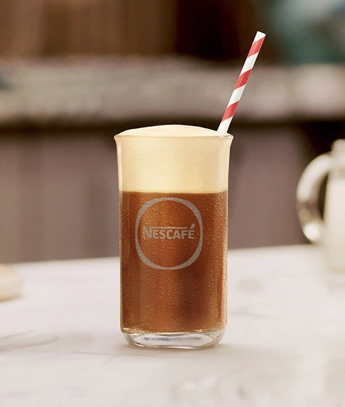 Склянка холодного лате NESCAFÉ®